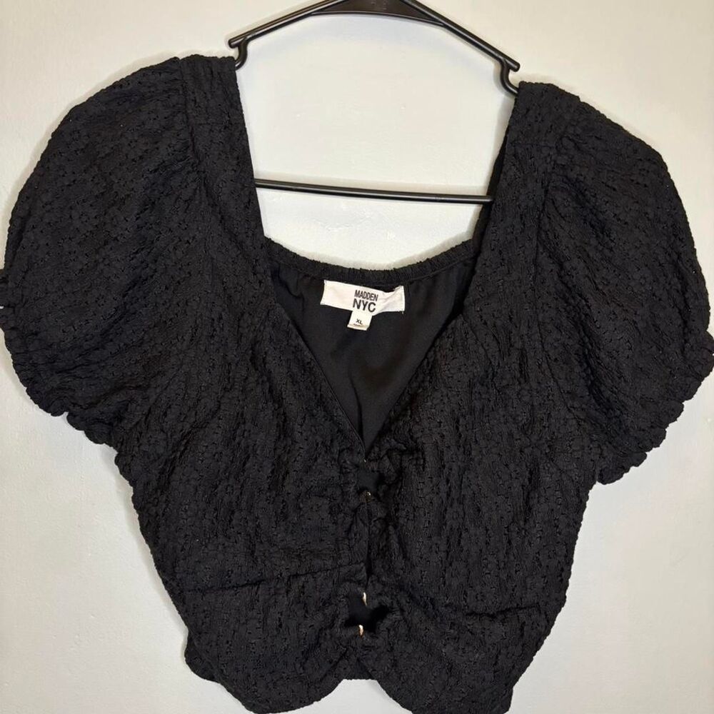 Madden NYC Black Textured Puff Sleeve Hook Front Crop Top XL Boho